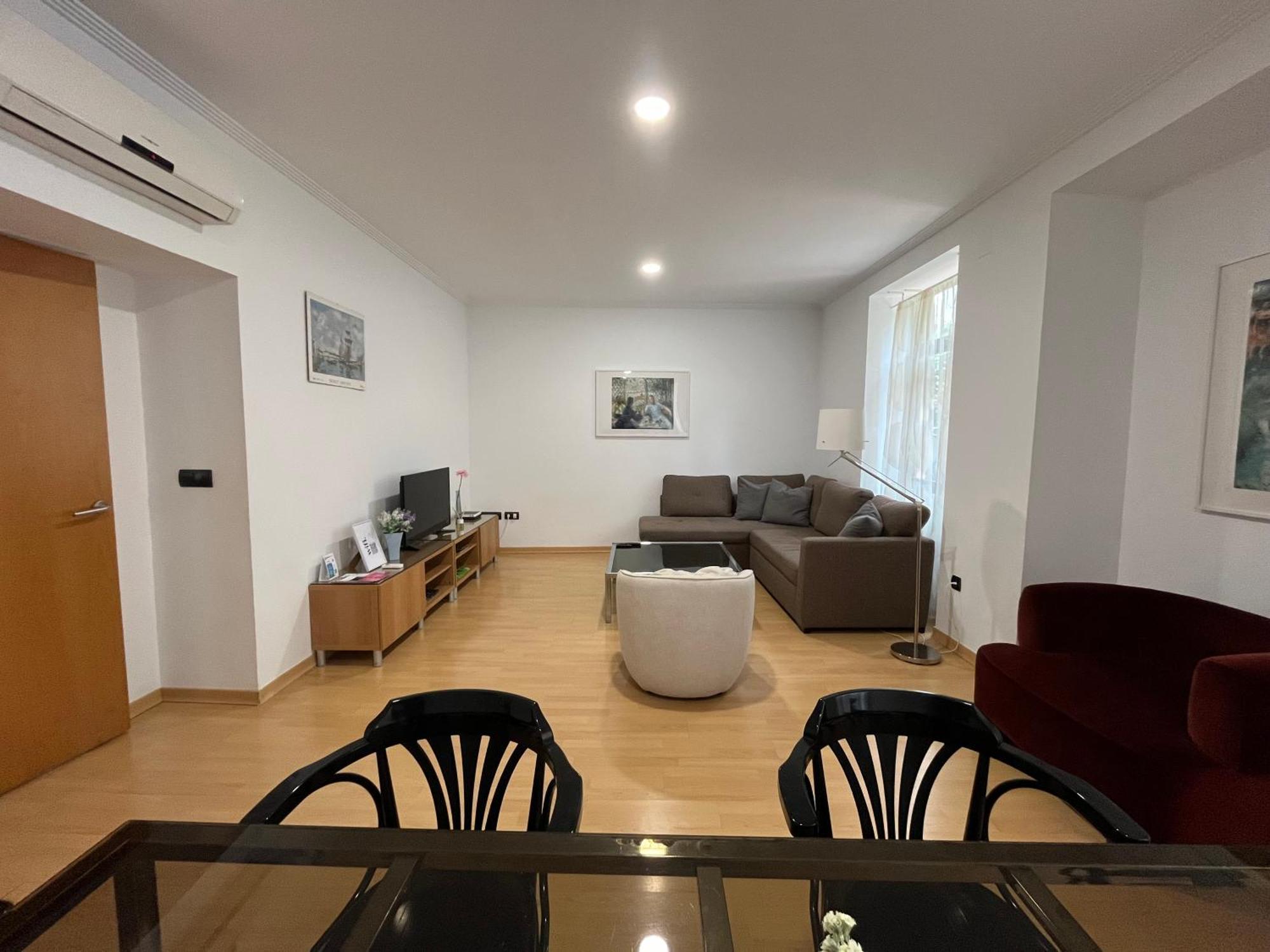 Espacioso Piso En Centro Apartamento